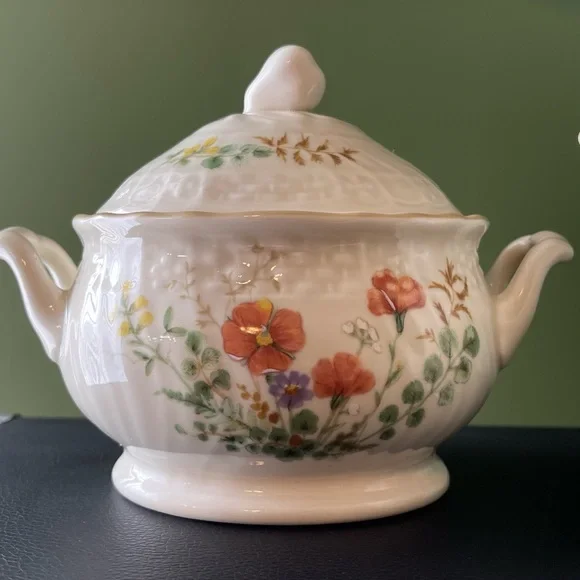 Discontinued Mikasa Margaux Floral Cream and Sugar Set - Picture 3 of 6